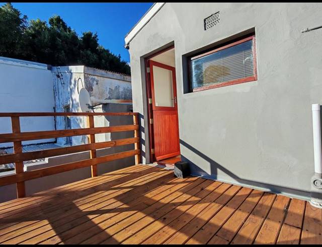 2 BEDROOM HOUSE FOR SALE IN WOODSTOCK UPPER